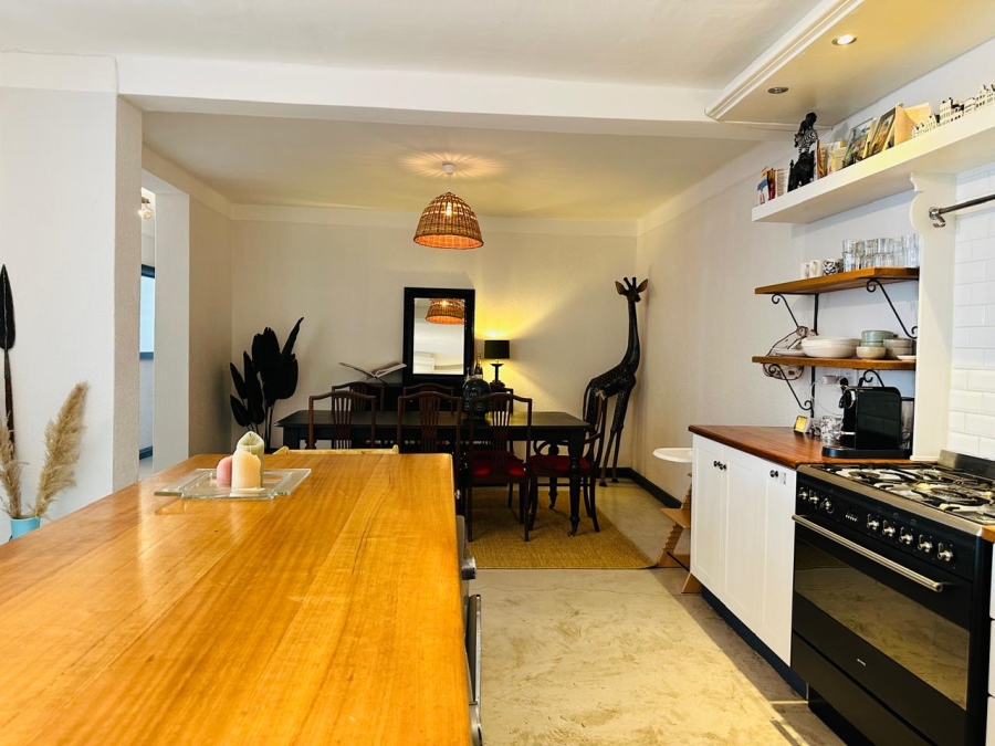 3 Bedroom Property for Sale in Sea Point Western Cape